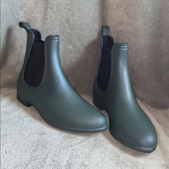 Rain Ankle Boots - Picture 1 of 3